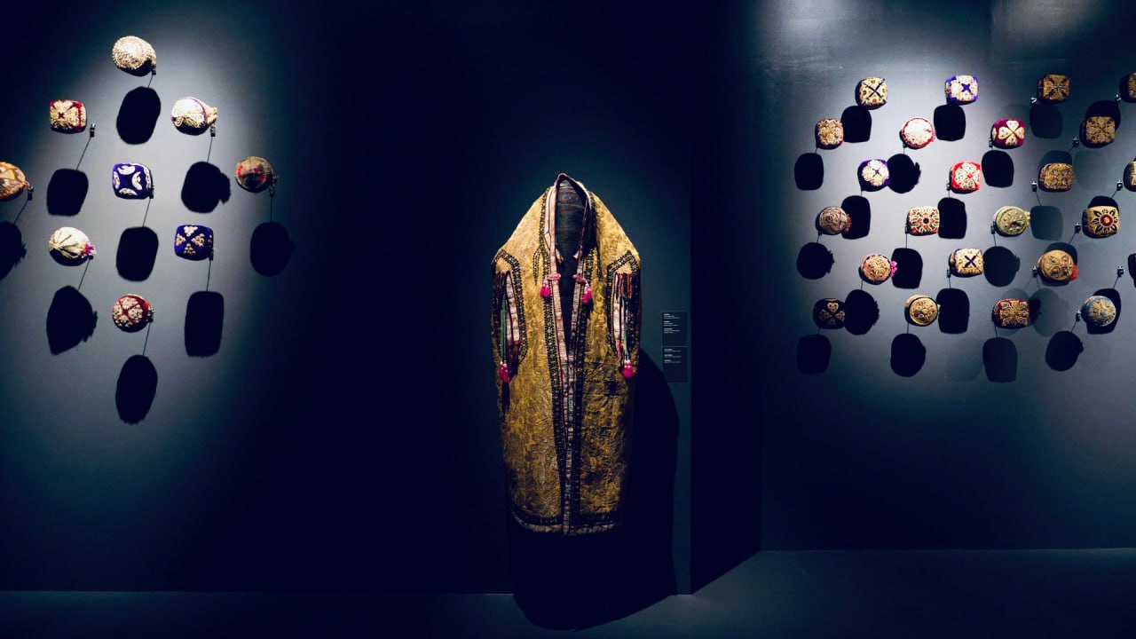 exhibition-heritage-in-stitches-a-journey-through-the-embroidery-and-sewing-traditions-of-uzbekistan