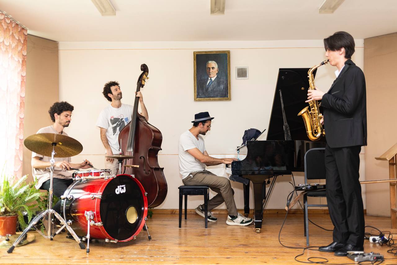 a-master-class-tashkent-by-the-trio-shalosh