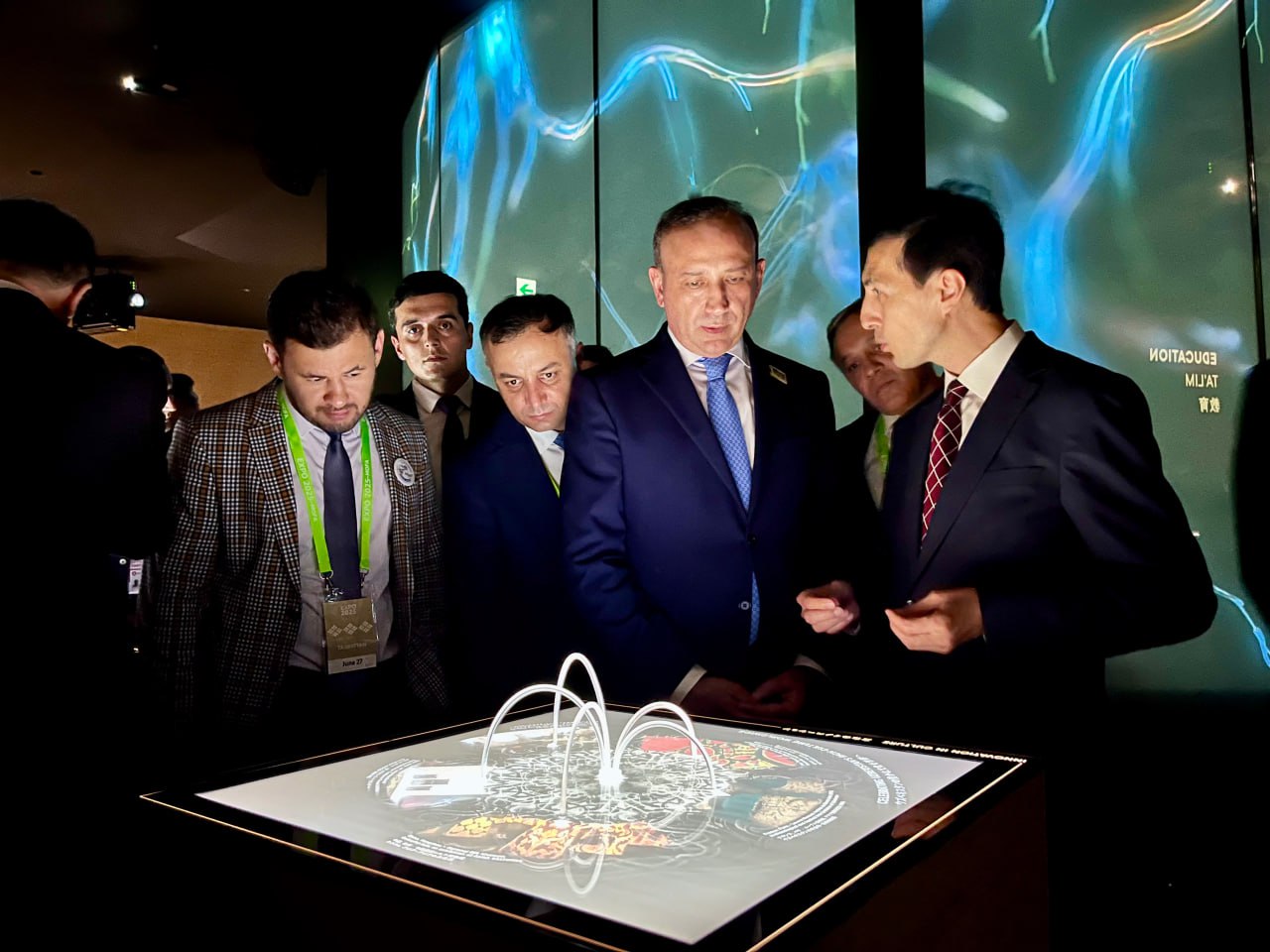 first-deputy-prime-minister-of-the-republic-of-tajikistan-hokim-kholikzoda-visited-the-uzbekistan-pavilion