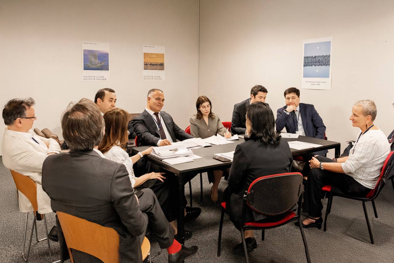 uzbekistan-representatives-meet-with-icomos-director-general-during-the-47th-session-of-the-world-heritage-committee